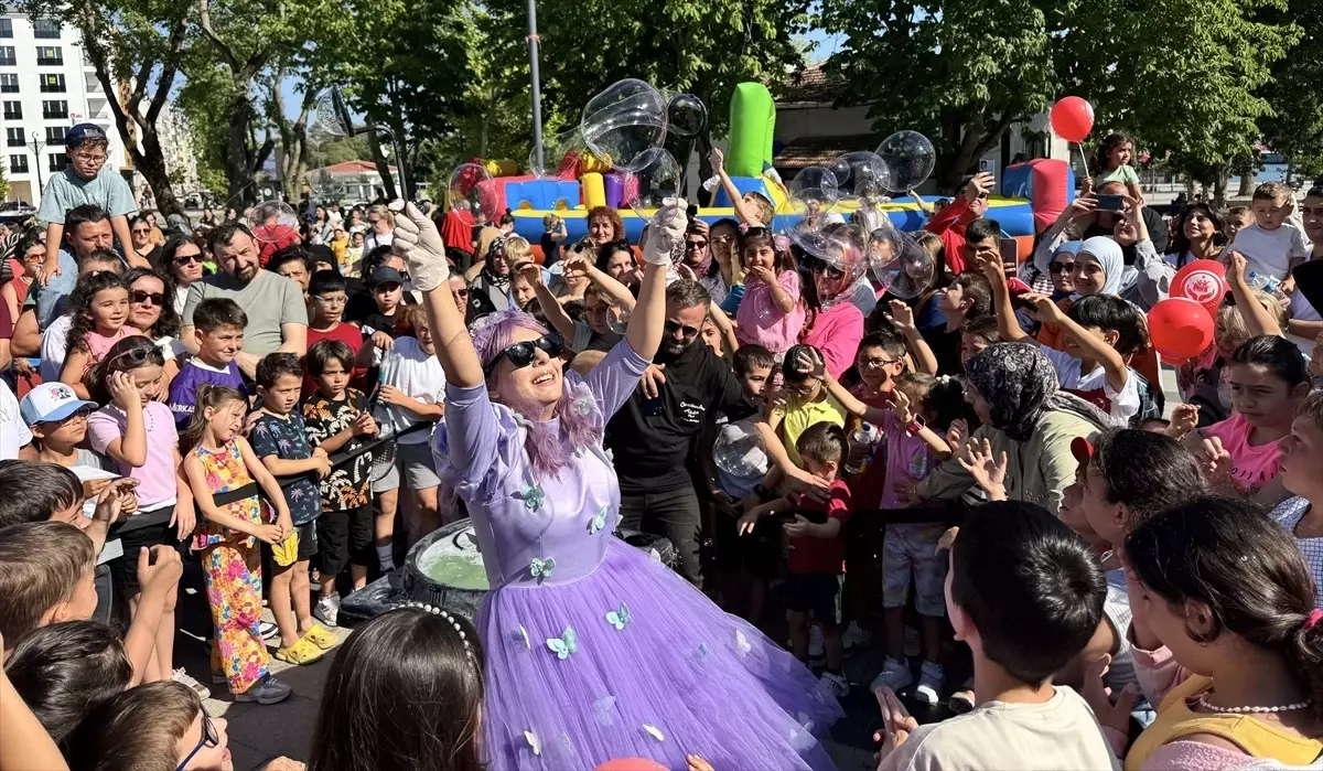 Geleneksel Çocuk Karnavalı